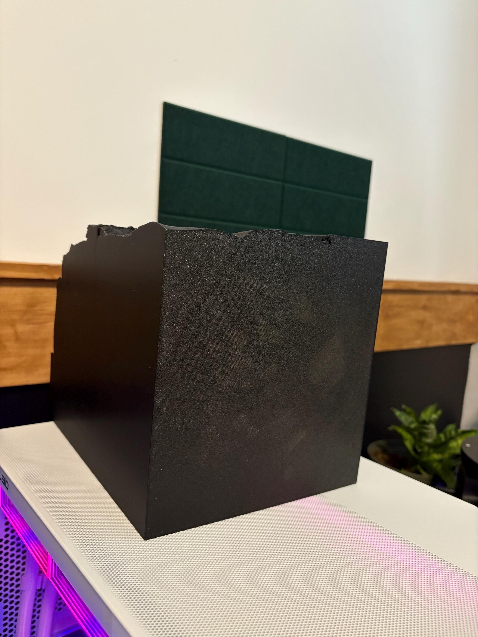 3D-printed cliff fortress terrain for tabletop miniatures (2 of 4)