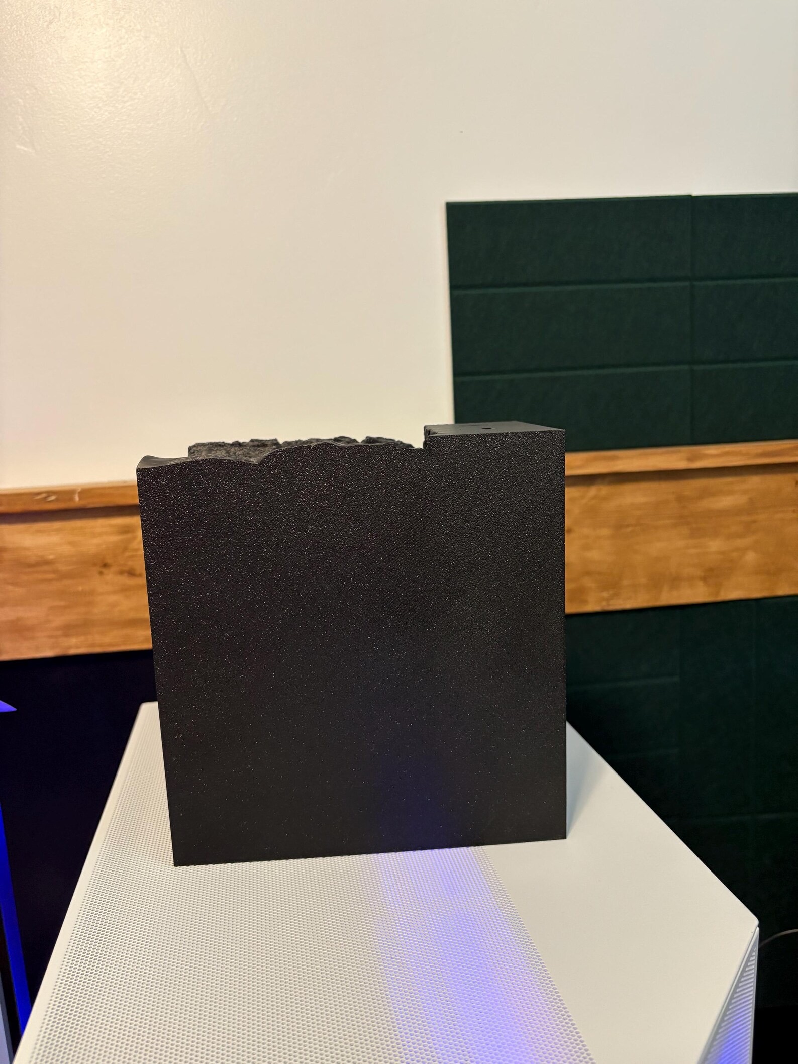 3D-printed cliff fortress terrain for tabletop miniatures (3 of 4)